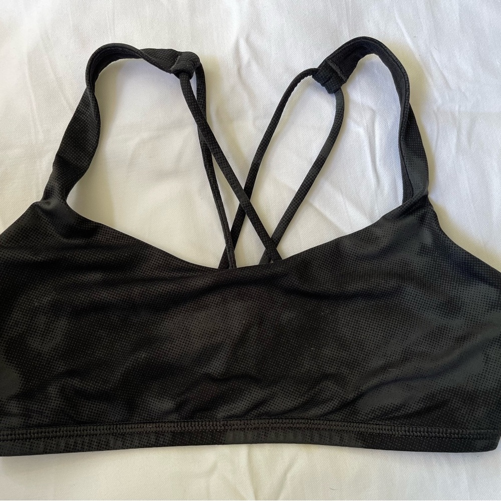 Lululemon sport bra size 4